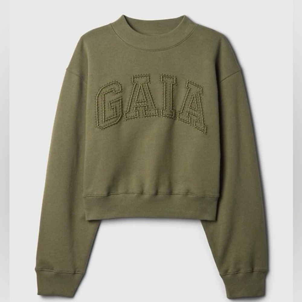 In original pacacking still. GAP X CULT GAIA COLLECTION Crew Neck.